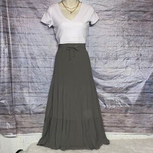 Passport Tiered Pull On Maxi Skirt